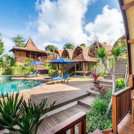 Lumbung Sari Hotel Uluwatu  Exterior photo